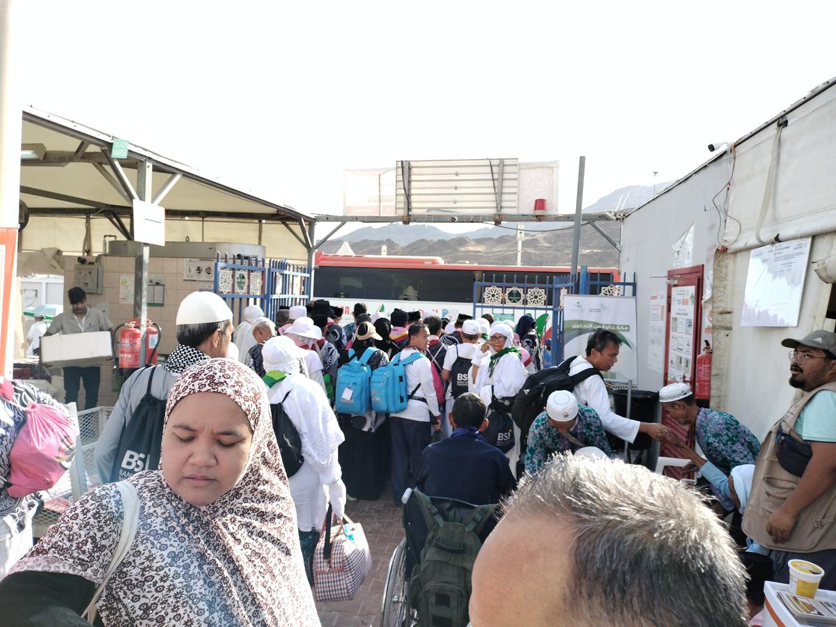 UPDATE Pantau Haji 2023: Lempar Jumrah Selesai, Jemaah Nafar Awal Bersiap Kembali ke Makkah