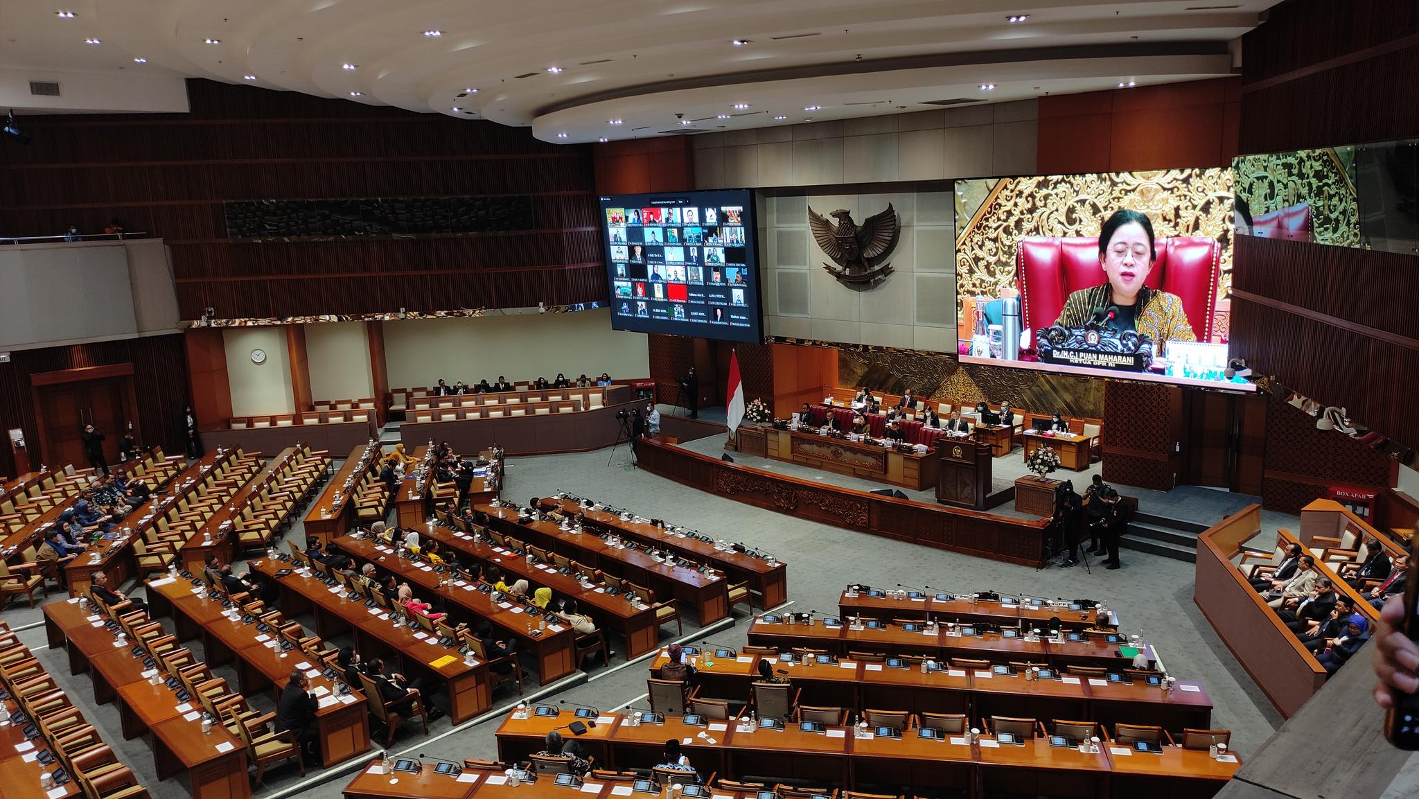 Dipimpin Puan Maharani, DPR Setujui Perppu Ciptaker jadi Undang-undang