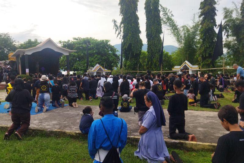 Amankan Prosesi Laut Semana Santa di Larantuka TNI AL Kerahkan KRI Untung Suropati
