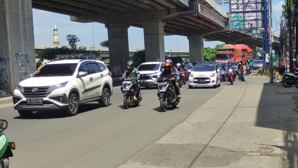 Malam Ini, Puncak Arus Mudik Diperkirakan Terjadi di Jalur Kalimalang