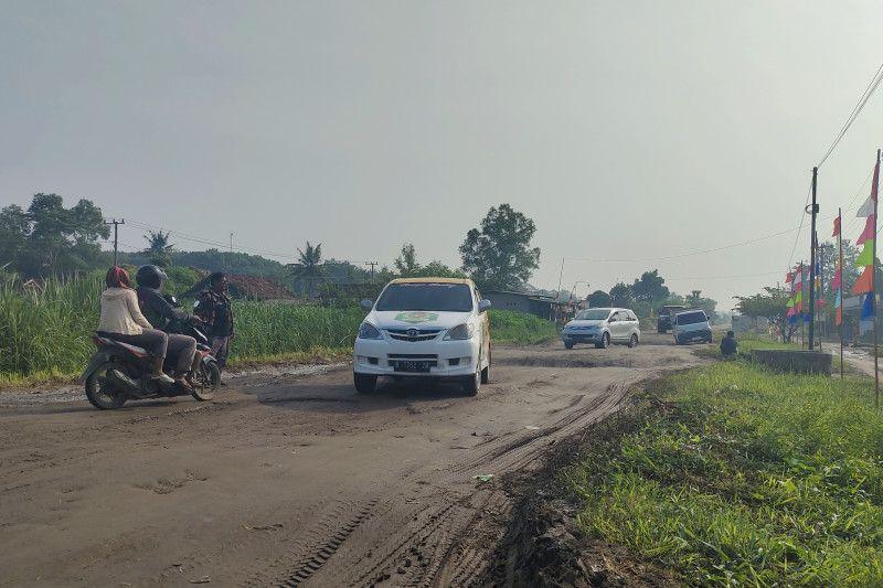 Jokowi ke Lampung Hari Ini, Cek Jalan Rusak Pakai Mobil