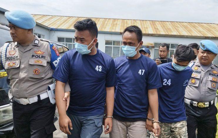 3 Pencuri Besi Proyek Kereta Cepat di Bandung Ditangkap!