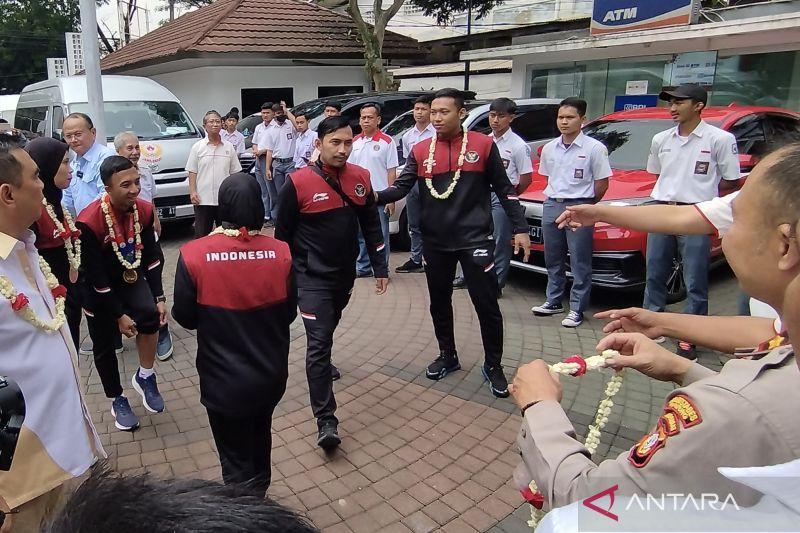 Puluhan Siswa SMA Sambut Atlet Hoki Asal Jabar yang Raih Emas di SEA Games 2023