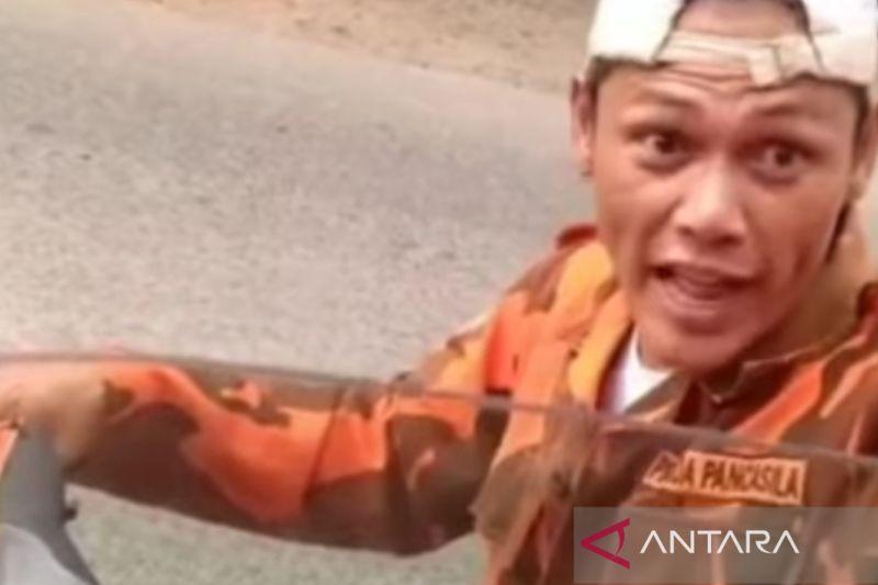Anggota Pemuda Pancasila Arogan Palak Sopir Truk di Bogor Ditangkap!