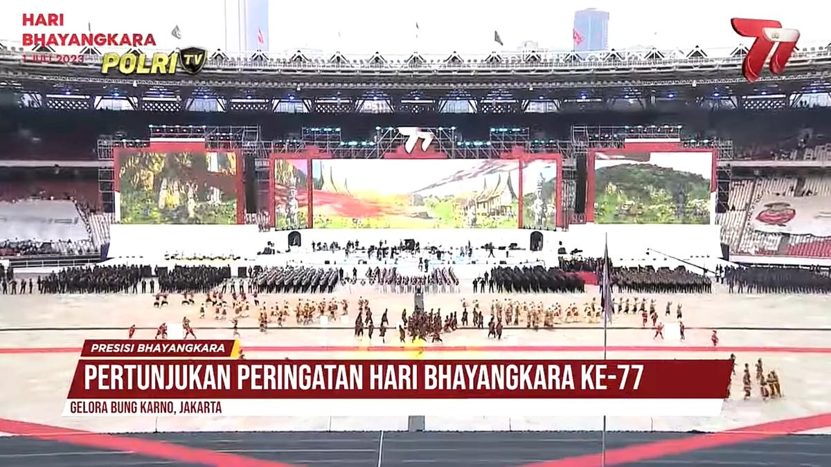 HUT Bhayangkara Ke-77 Dimeriahkan Kolosal Nusantara dan Presisi-Terjun Payung