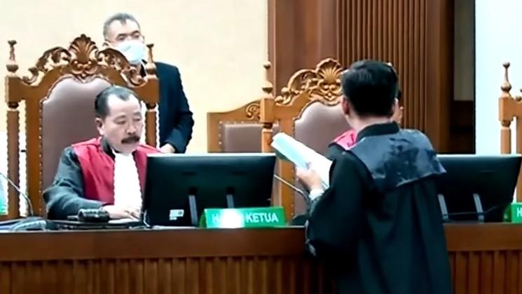 Sidang Korupsi BTS Kominfo, Majelis Hakim: Demi Hukum Saudara Harus Kami Bebaskan!