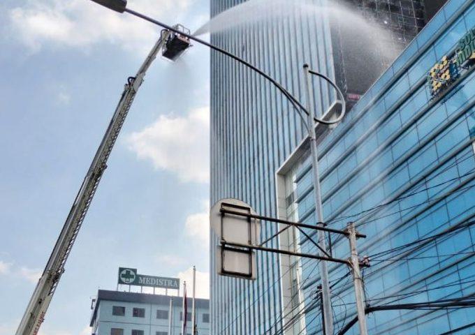 Polisi Libatkan Puslabfor dalam Penyelidikan Kebakaran K-Link Tower Setiabudi