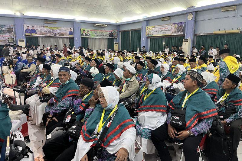5 Calon Haji Kloter 1 Embarkasi Batam Batal Berangkat ke Tanah Suci
