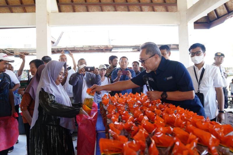 Mendag Zulhas Komit Stabilkan Harga dalam Berbagai Situasi