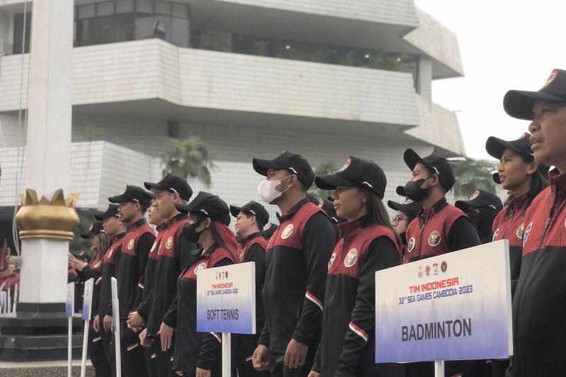Menpora Dito Ariotedjo Kukuhkan Tim Indonesia SEA Games Kamboja 2023