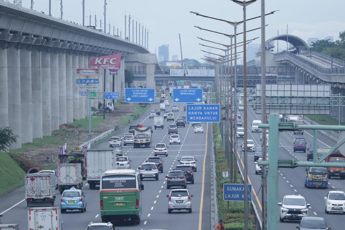 Tol Jatikarya Kembali Dibuka Usai Massa Demo Bubarkan Diri