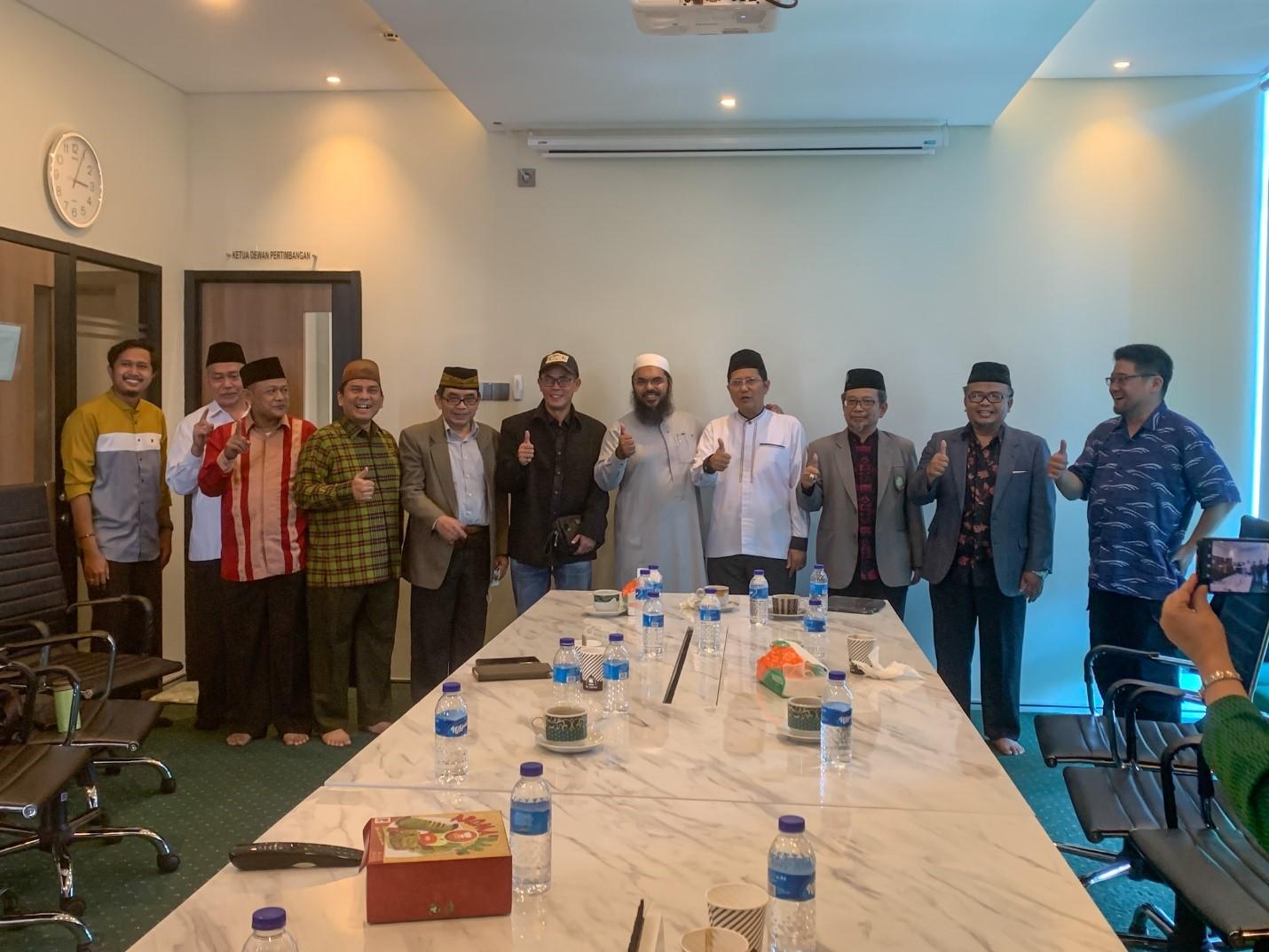 Mualafkan Ribuan Warga Amerika, Syeikh Uthman Takjub dengan Keberagaman Indonesia