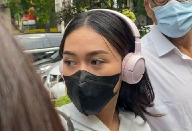Pakai Kursi Roda, Amanda Siap Hadir pada Sidang Mario-Shane di PN Jaksel