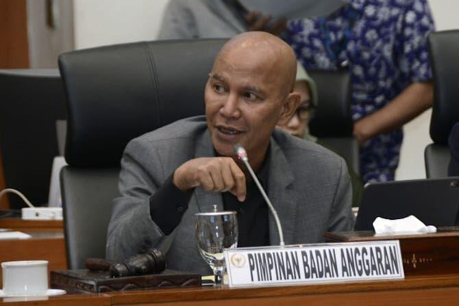Masih Ada Utang Rp1,7 Triliun untuk Guru Inpassing, Banggar DPR Desak Kemenag Sisir Anggaran