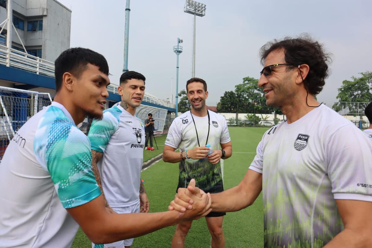 Luis Milla Berencana Pangkas Jumlah Pemain Persib Bandung