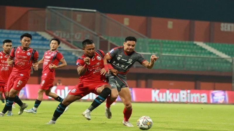 Madura United Berhasil Tahan Imbang Arema FC 1-1