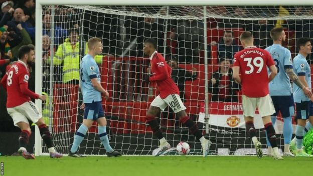 Gol Tunggal Rashford Bawa MU Kalahkan Brentford