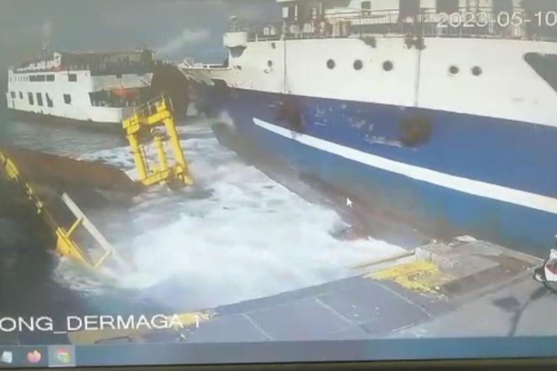 ASDP Sebut Kerugian Jembatan Dermaga Bastiong yang Ambuk Dihantam Kapal Feri Capai Puluhan Miliar