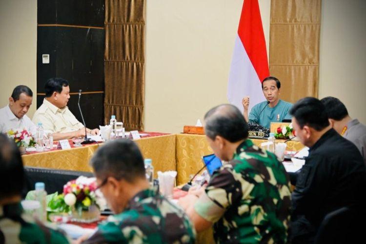 Malam-malam Presiden Jokowi Gelar Ratas di Papua, Ada Apa?