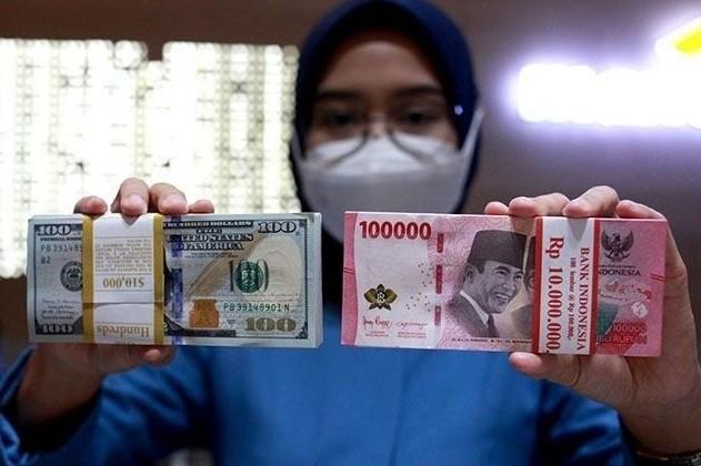 Inflasi AS Reda, Kejatuhan Dolar Berlanjut