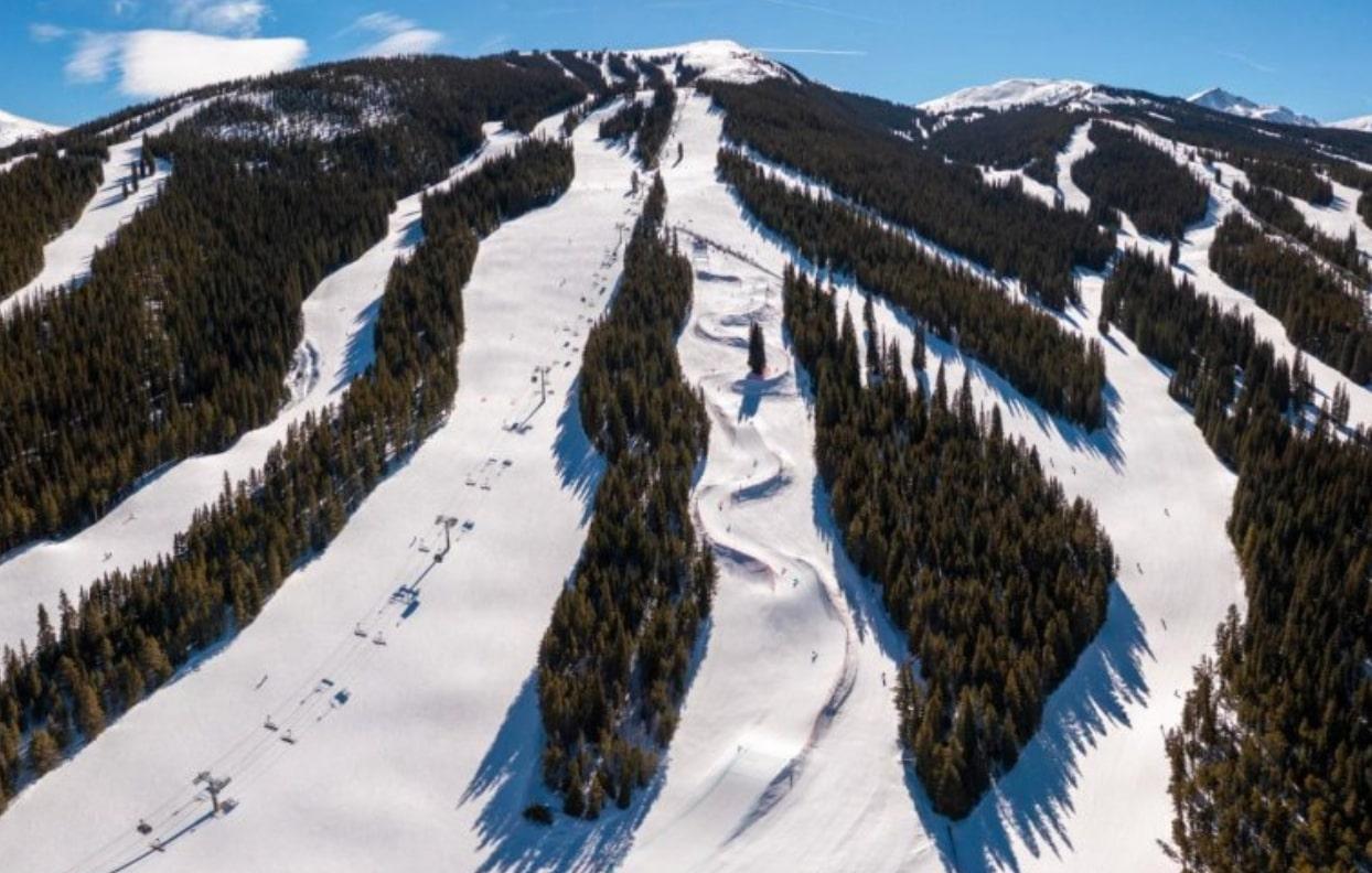 2 Remaja Illinois AS Tewas dalam Kecelakaan Kereta Luncur di Colorado