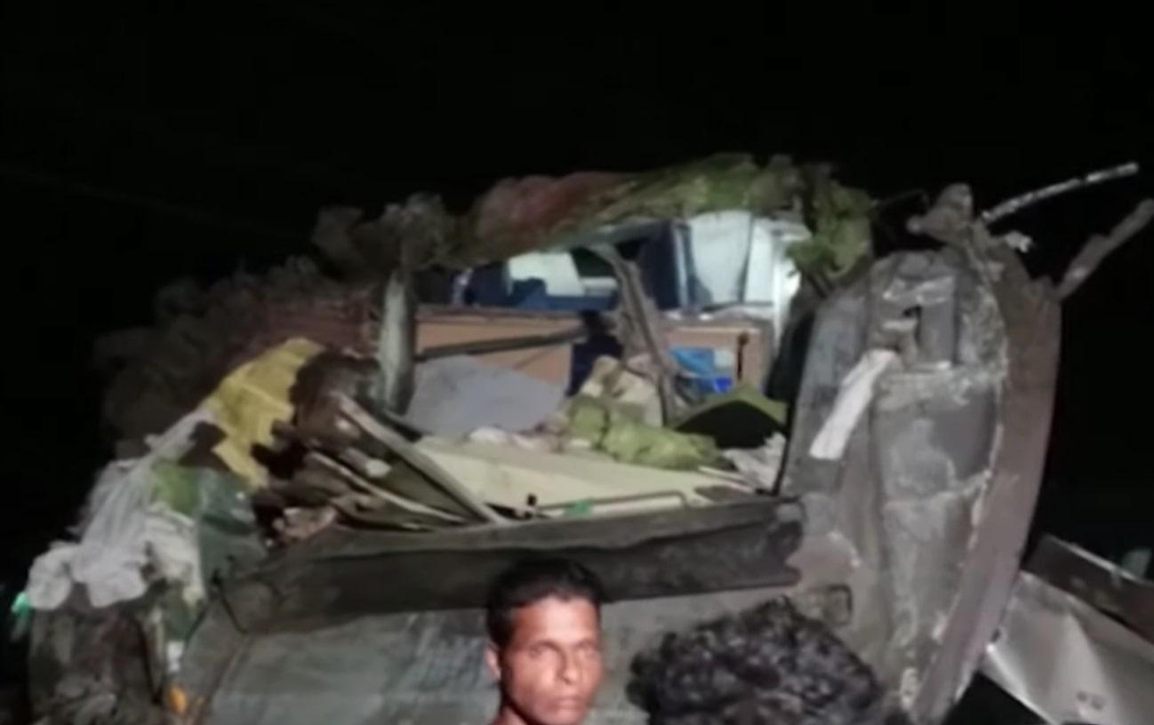 Kecelakaan Kereta Api di India Tewaskan Puluhan Orang dan Ratusan Terjebak di Dalam Gerbong