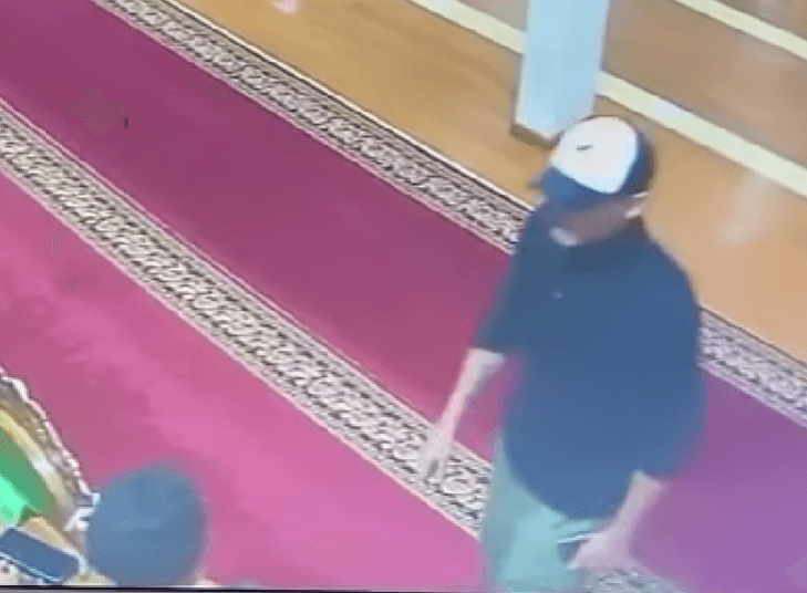 Bule Australia yang Ludahi Imam Masjid gegara Suara Murotal Ditangkap!