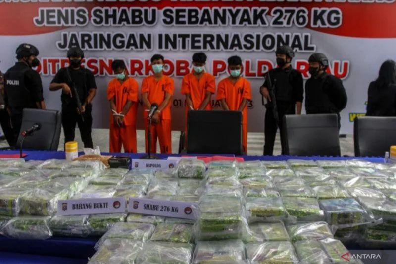 Buronan Polda Riau Pengendali 411 Kg Sabu Ditangkap di Malaysia
