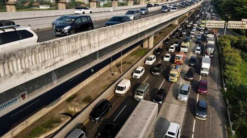 Urai Kepadatan, Korlantas Polri Lakukan Buka Tutup Tol Bekasi Timur dan MBZ