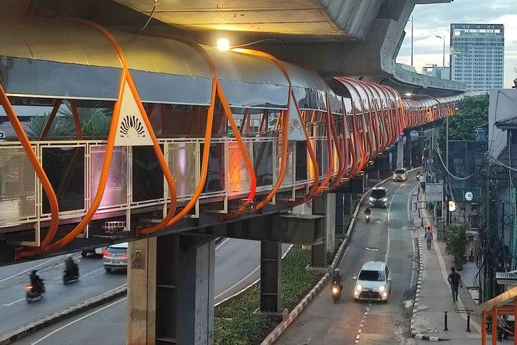 Berkali-kali Ditunda Akhirnya Skywalk Kebayoran Lama di Resmikan