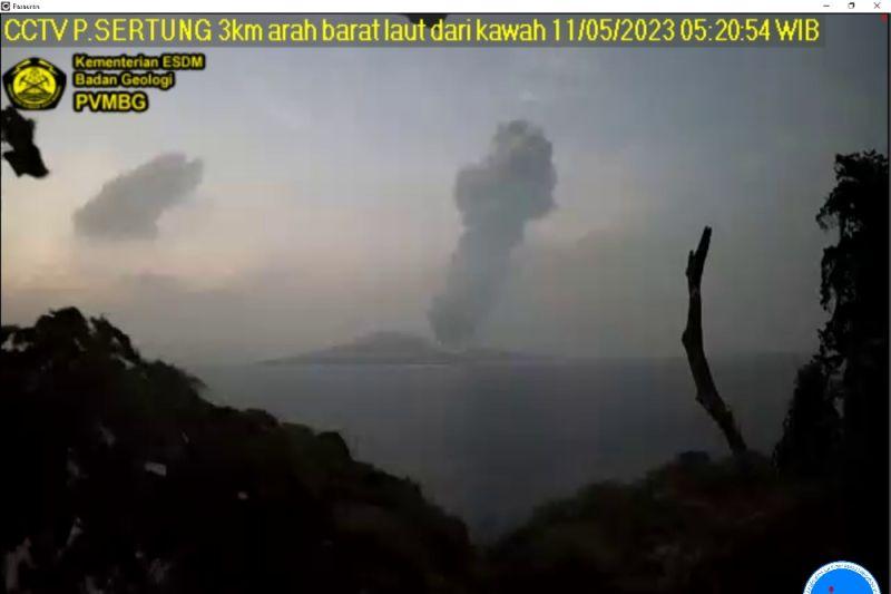 Gunung Anak Krakatau Kembali Erupsi, Muntahkan Abu Setinggi 3 Kilometer