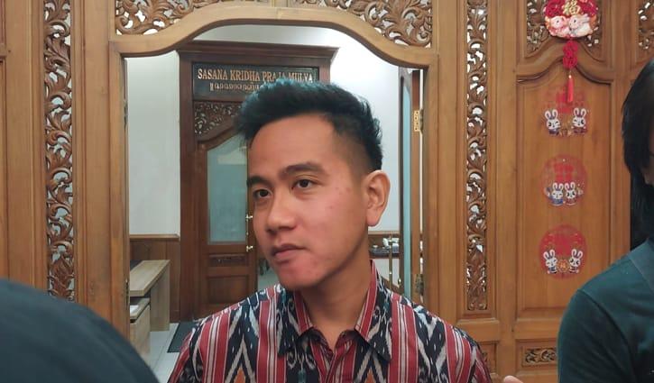 Siap Maju Cagub, Gibran Bantah Ambisius