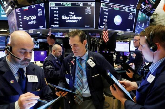 Wall Street Berakhir Hijau Menatap Sentimen Paruh Kedua 2023