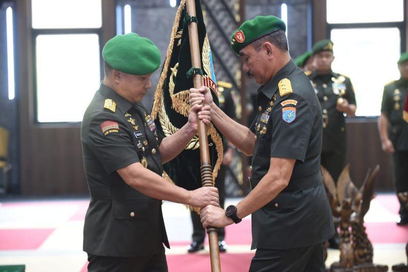 Sempat Jabat Danjen Kopassus, Mayjen Iwan Kini Resmi Jadi Pangdam XII/Tpr