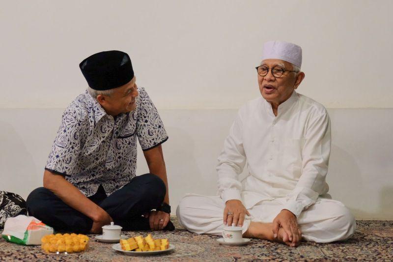 Ganjar Pranowo Silaturahmi Kunjungi Gus Mus di Rembang Jawa Tengah