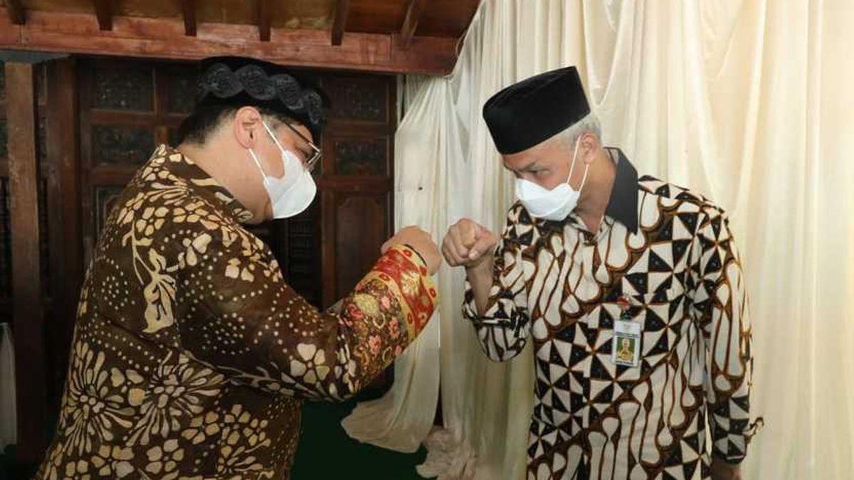 Survei LSI: Ganjar-Airlangga Menang di Wong Cilik, Anies-AHY Unggul di Kalangan Intelektual.