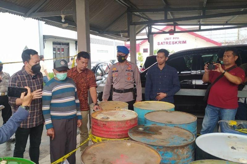 Pensiunan ASN Penimbun BBM Bersubsidi di Ponorogo Ditangkap!