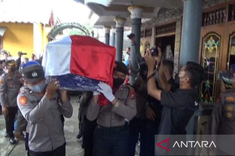 Jenazah Kru Heli Jatuh di Belitung, Briptu Khoirul Anam Dimakamkan di Magetan