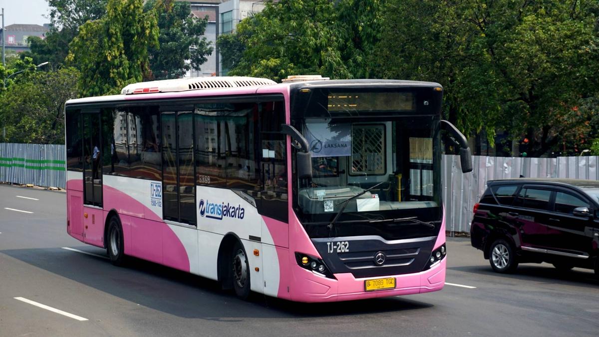 TransJakarta Tempatkan Petugas Keamanan dalam Bus Demi Cegah Aksi Pelecehan