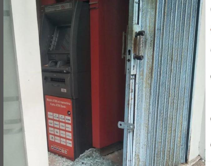 Mesin ATM di Jaktim Dibobol Maling, Netizen: Polisi Sibuk ke Bali Semua