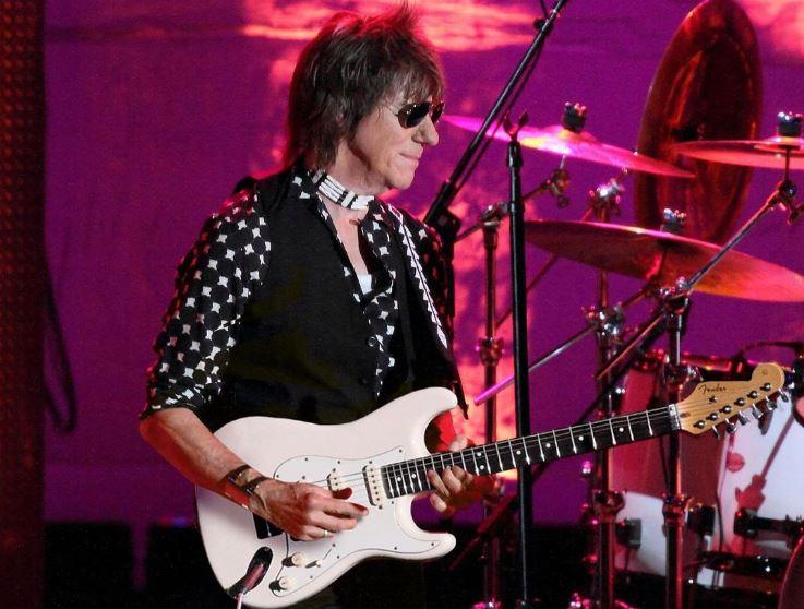Gitaris Rock Legendaris Jeff Beck Tutup Usia