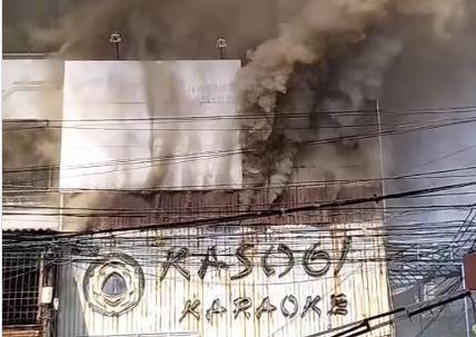 Gedung Karaoke di Penjaringan Jakut Kebakaran, 17 Unit Damkar Dikerahkan