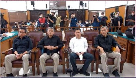 Kali Pertama Sambo Duduk Berjejer Bareng Anak Buah Sebagai Saksi di Sidang Irfan