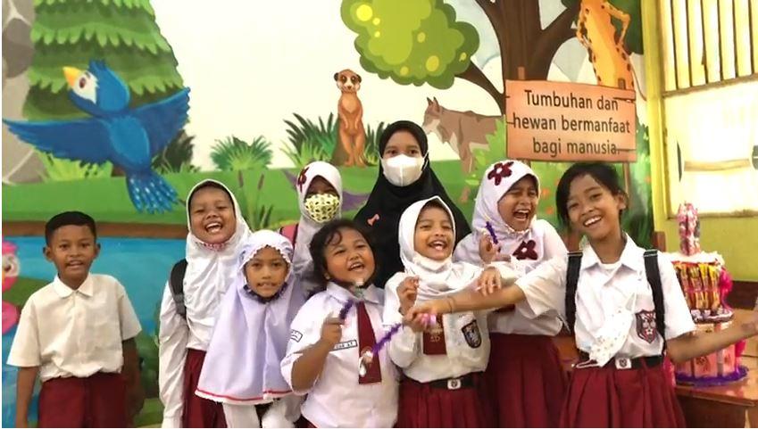 SDN Beji 1 Kota Depok Peringati Hari Guru Nasional 2022