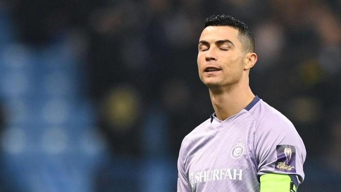 Maunya Banyak Trofi, Ronaldo Malah Terancam Gagal Total di Al Nassr Musim Ini