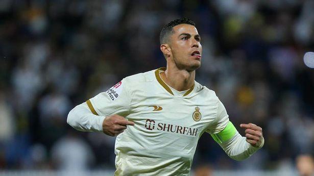 Hattrick CR7 Bawa Al Nassr Menang 3-0 vs Damac FC
