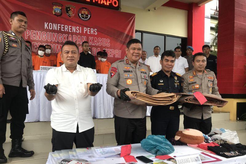 Lima Tersangka Kasus Tambang Pasir Timah Ilegal di Riau Ditangkap!