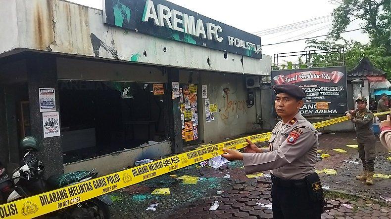 Arema FC Mau Bubarkan Diri!