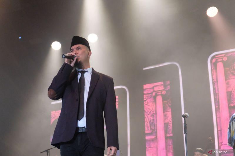 Ahmad Dhani lagi Puyeng, Nyanyi di Java Jazz Lupa Lirik