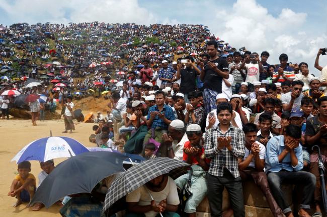 Rohingya: Pemerintah Myanmar Coba Hapus Kewarganegaraan Kami